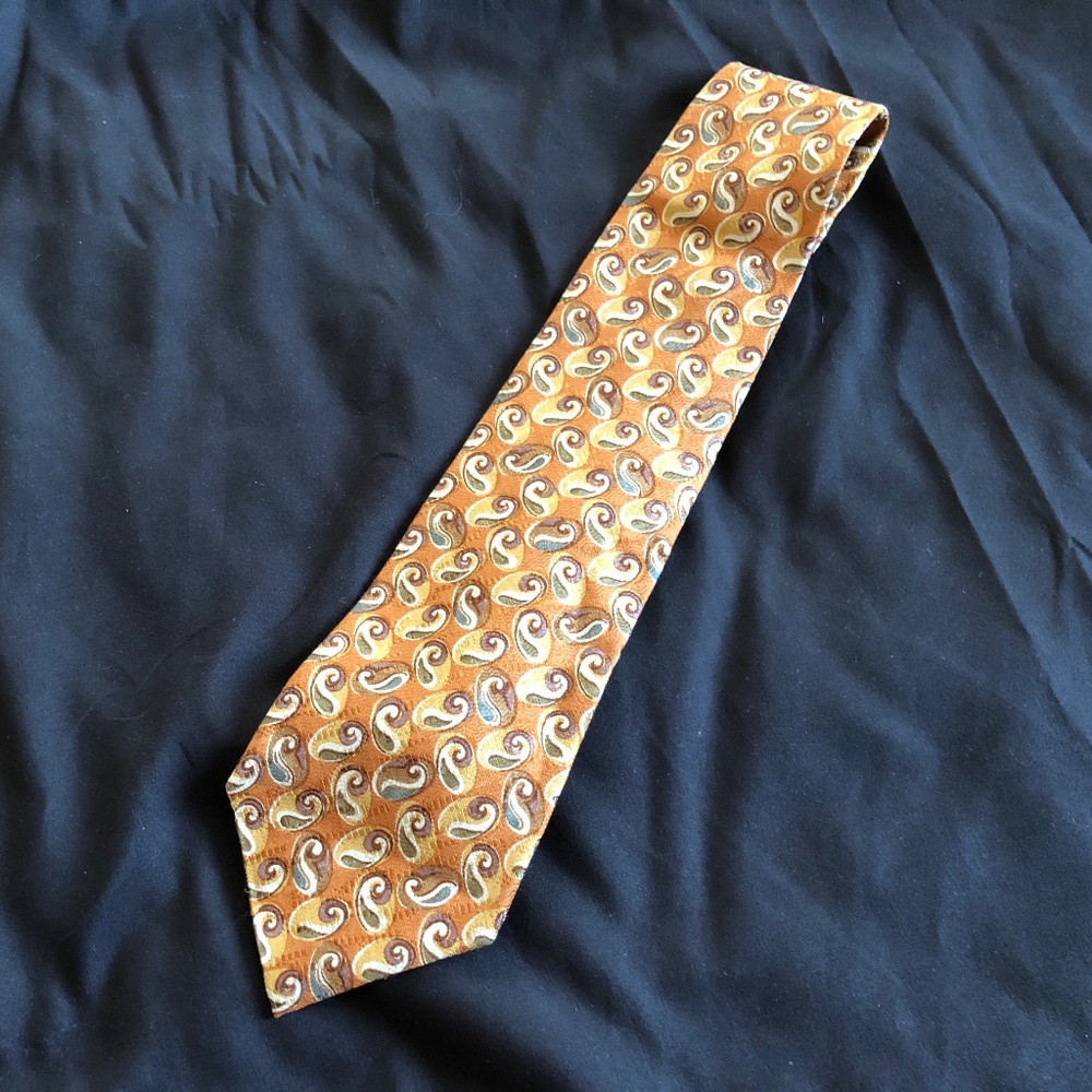 Vintage HART SHAFFNER & MARX Gold Yellow Silk Tie